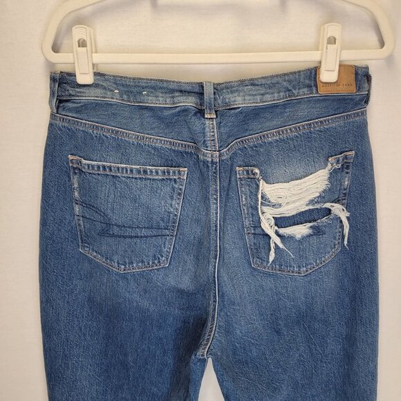 American Eagle Women's Size 16 Jeans Mom Jean Distressed Raw Hem - Picture 3 of 10